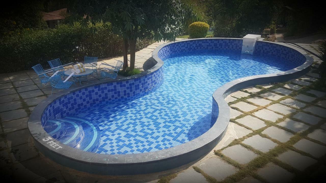 Saagasa Ratan Villas Ābu Exteriör bild